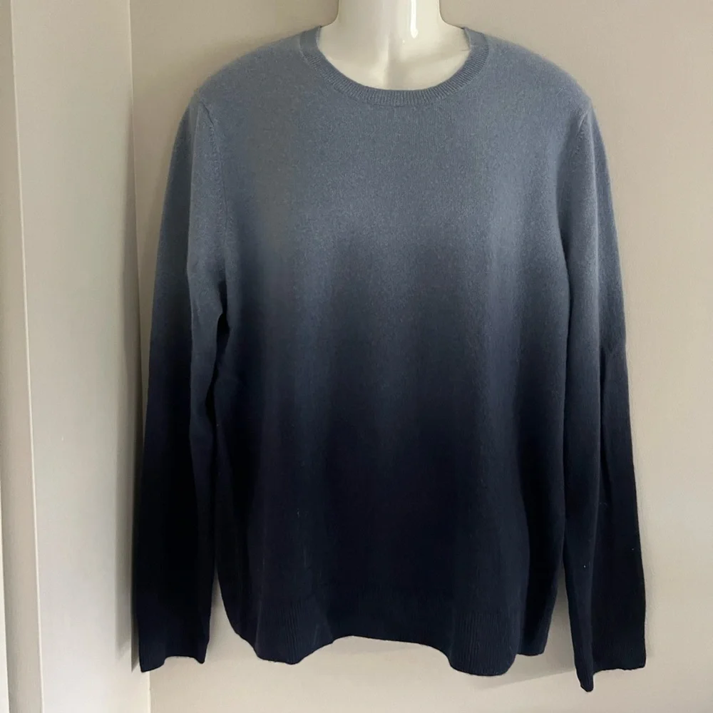 Men’s Saks Fifth Ave. Blue Ombre Cashmere Crewneck Sweater Size: XL  MSRP: $275 - Picture 2 of 6